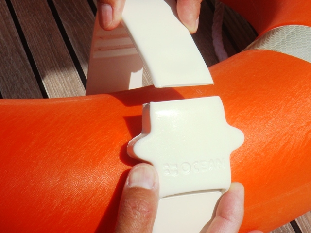 SOPORTE CLIP-ON PARA ARO SALVAVIDAS. OCEAN - Imagen 2