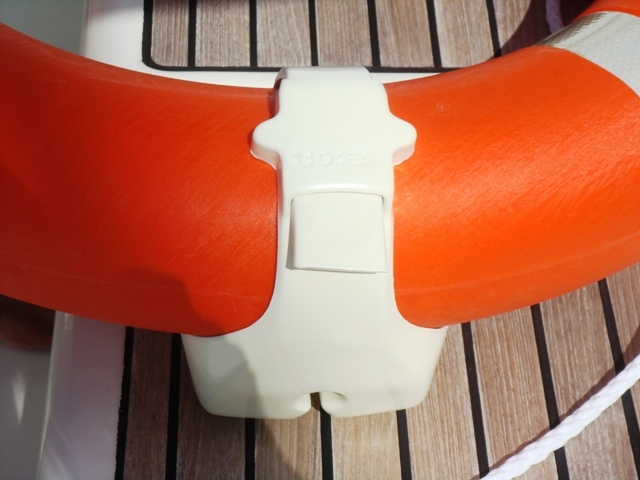 SOPORTE CLIP-ON PARA ARO SALVAVIDAS. OCEAN - Imagen 3