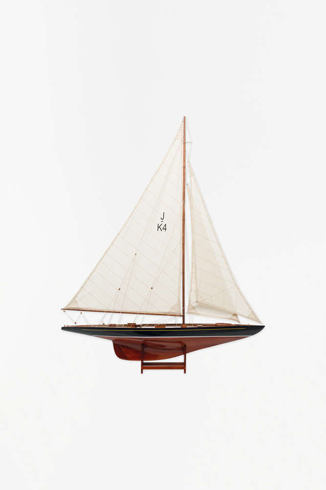 MAQUETA VELERO ENDEAVOUR LUX L:66 cm - H:91 cm