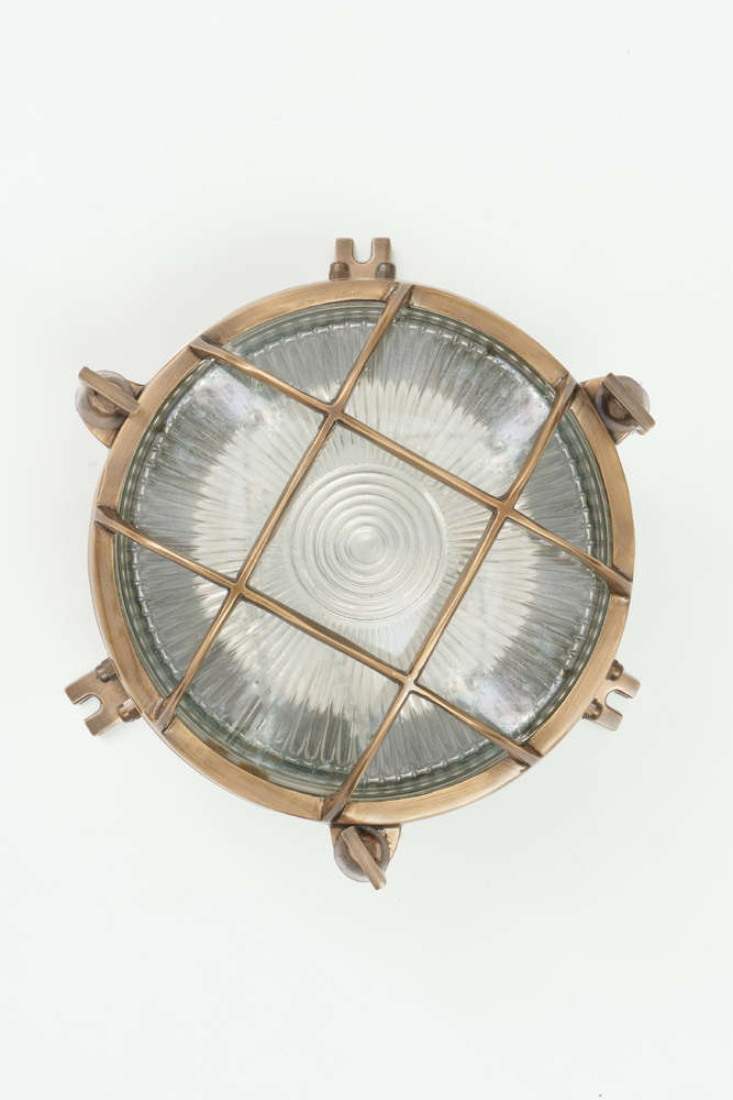 LAMPARA VINTAGE DE LATON PARA EXTERIOR CIRCULAR