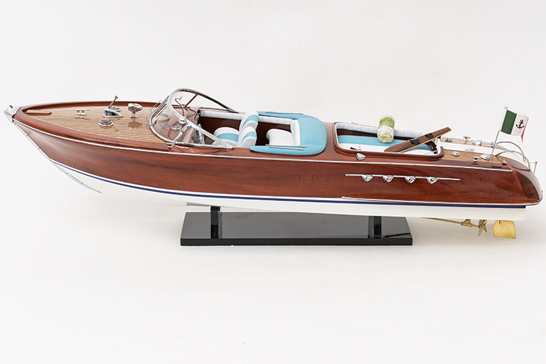 MAQUETA LANCHA MOTORA AZUL L:67 cm